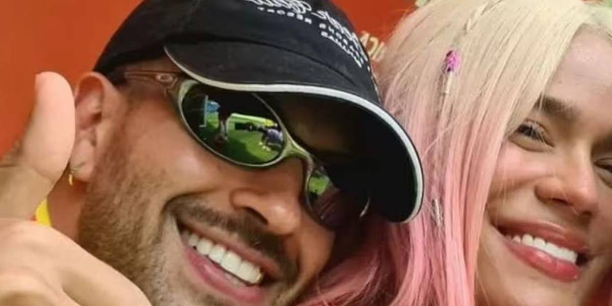 Karol G y Feid fueron sorprendidos con gestos románticos en público, ¡ya no le tienen miedo a nada!