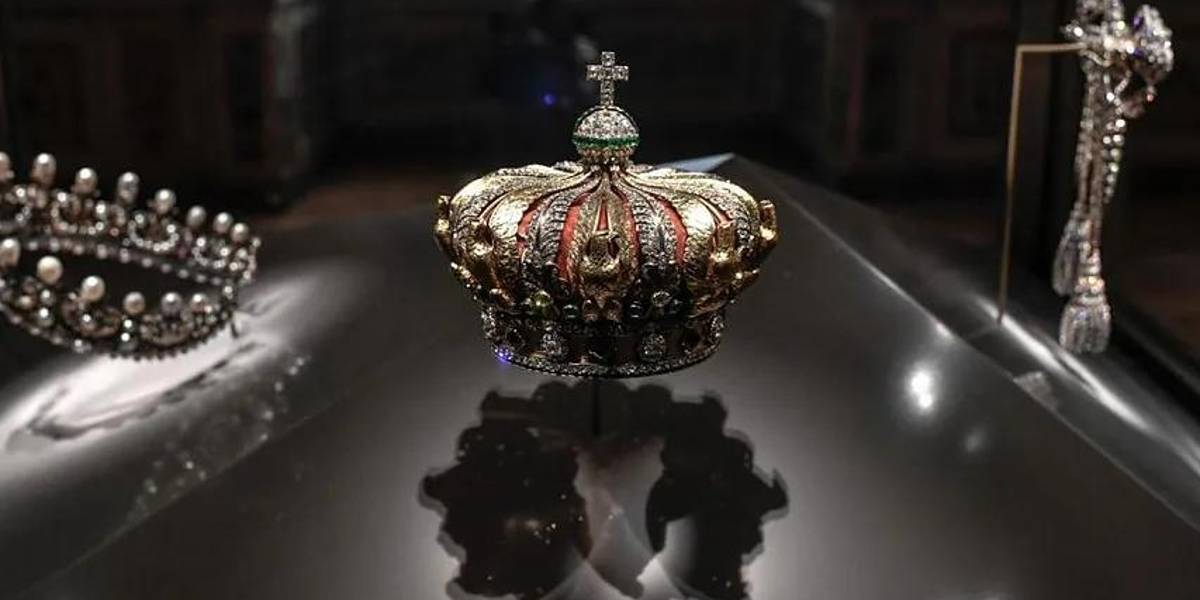 Estas son las invaluables joyas robadas del Louvre en Francia