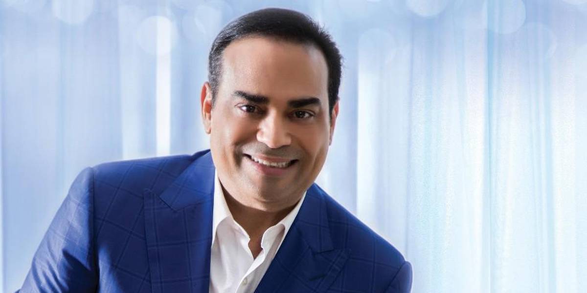 La estrella de la salsa, Gilberto Santa Rosa, recibe doctorado honoris causa