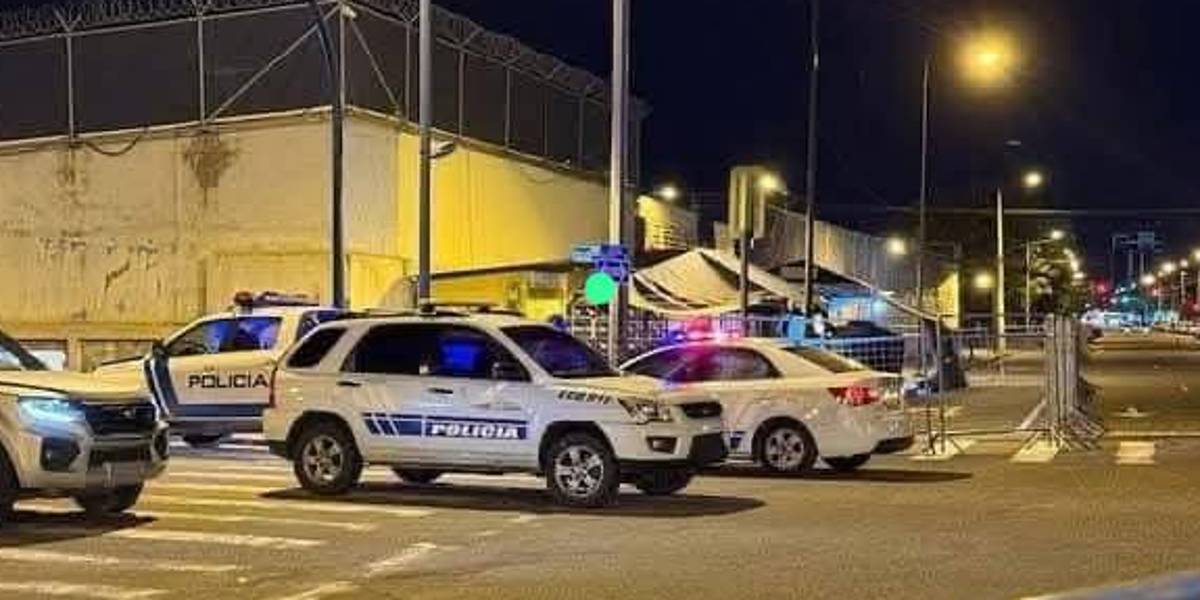 Tres reos muertos y siete afectados por posible intoxicación en la cárcel de Machala