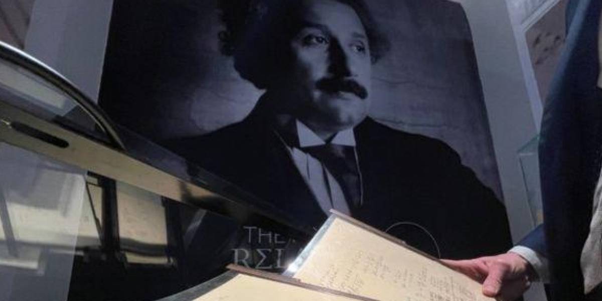 Manuscrito de la Teoría de la Relatividad de Einstein alcanza un precio récord en una subasta