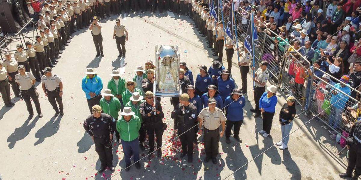 Noboa suspende la jornada laboral en Loja y Catamayo por la procesión por la Virgen de El Cisne
