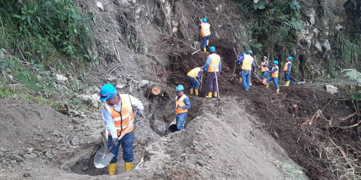 Quito: 10 sectores están sin agua potable por daños en la línea de conducción en Mindo