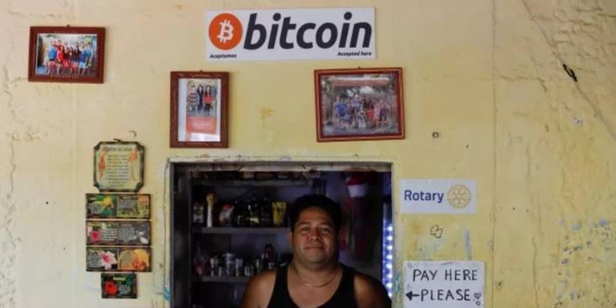 Por qué el FMI insta a El Salvador a retirar el bitcoin como moneda de curso legal