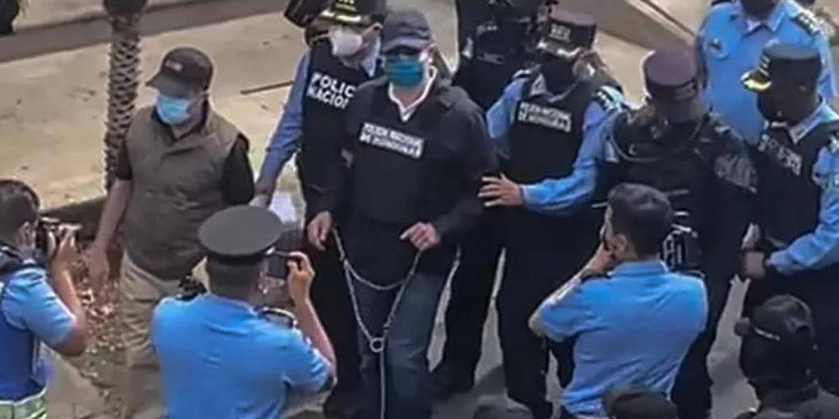 Detienen al expresidente de Honduras Juan Orlando Hernández