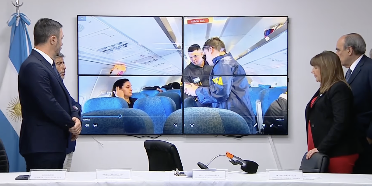 Ingreso de esposa de Fito y familiares a Argentina fue absolutamente planificado, dicen autoridades del país