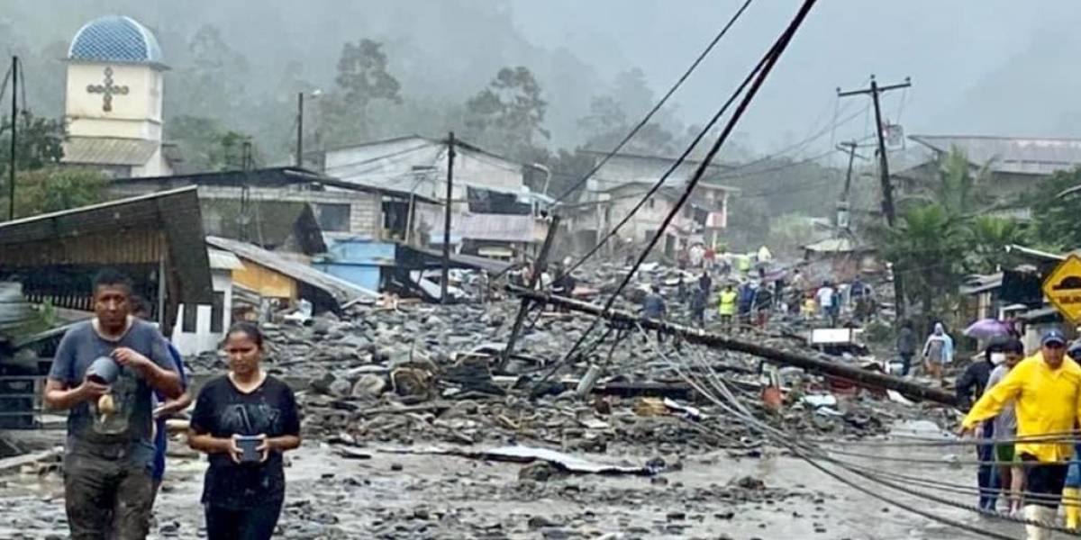 Ríos desbordados en Cotopaxi provocan destrucción de viviendas y carretera