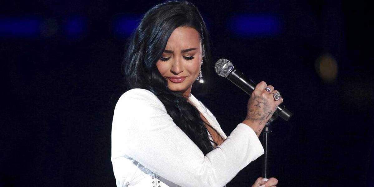 Demi Lovato se identifica como persona no binaria