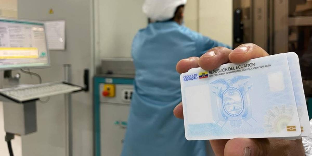 Cédulas y pasaportes en Ecuador: ¿qué características de seguridad tienen?