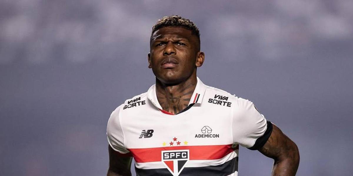 São Paulo festejó los ocho años de Robert Arboleda en el club