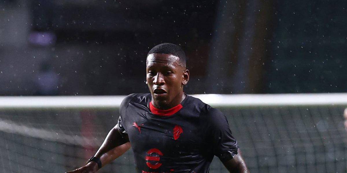 ¿Qué dijo el entrenador del AC Milan por el fichaje de Pervis Estupiñán?