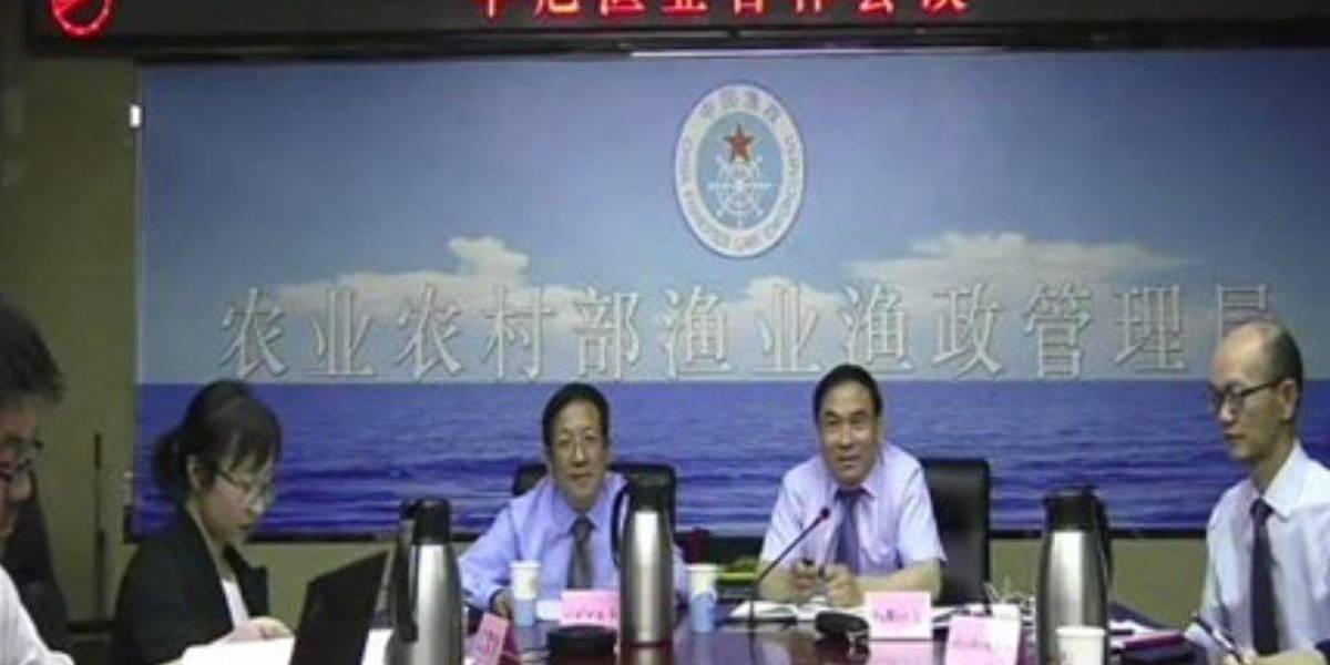 Ecuador y China dialogan sobre flota pesquera cerca de las Islas Galápagos