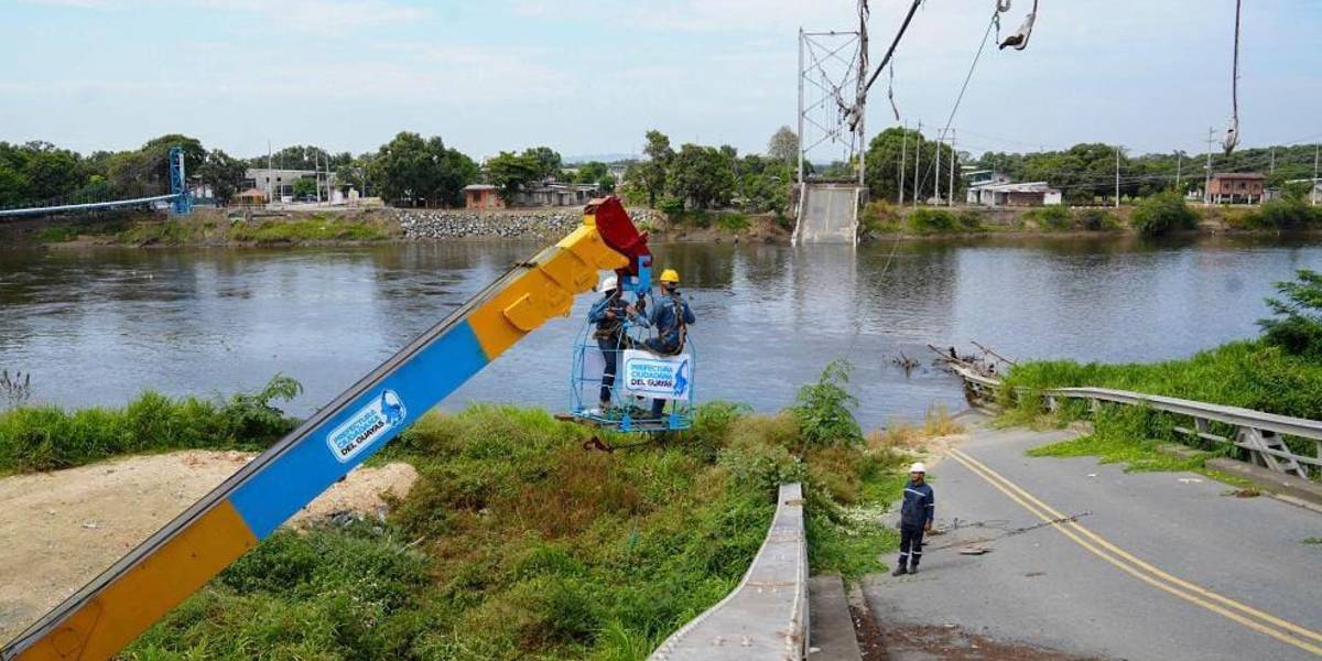 150 días tomará retirar los restos del puente Daule–Nobol, en Guayas