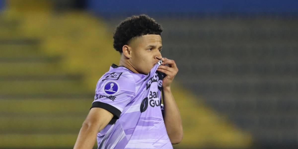 Un equipo de la Premier League presentó oferta por Patrik Mercado a Independiente del Valle