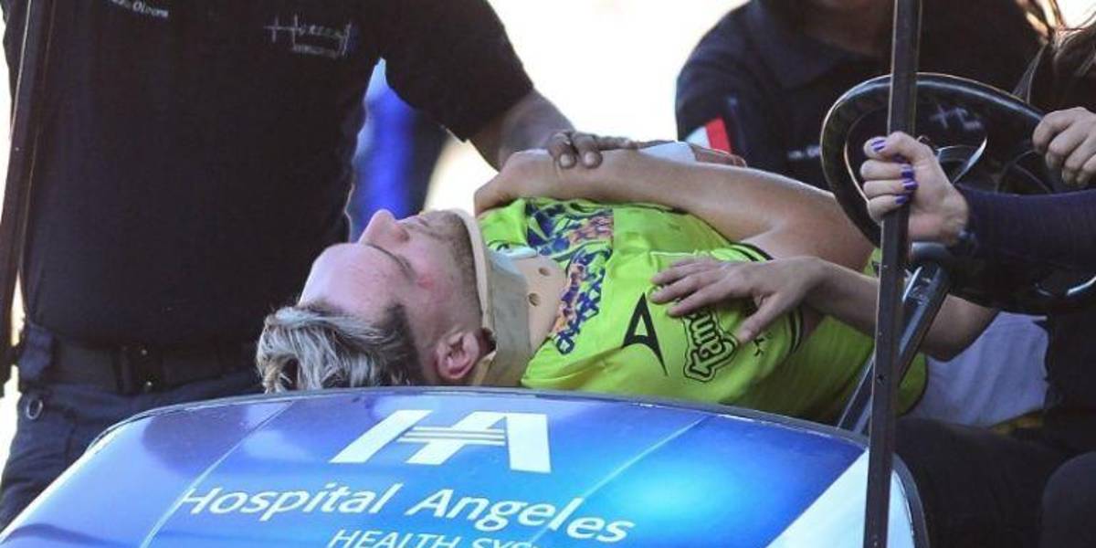 (VIDEO) Emiliano Gómez, jugador del Puebla, sufrió una convulsión en pleno partido por la Liga MX