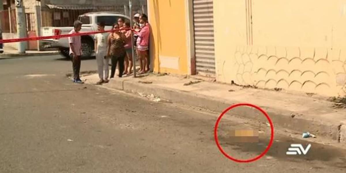 Hallan un feto humano envuelto en una funda en el suroeste de Guayaquil