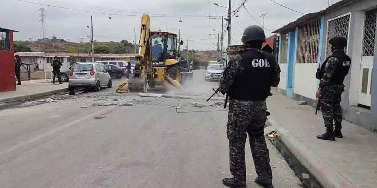 Más de 700 policías y militares intervienen Socio Vivienda, en el noroeste de Guayaquil