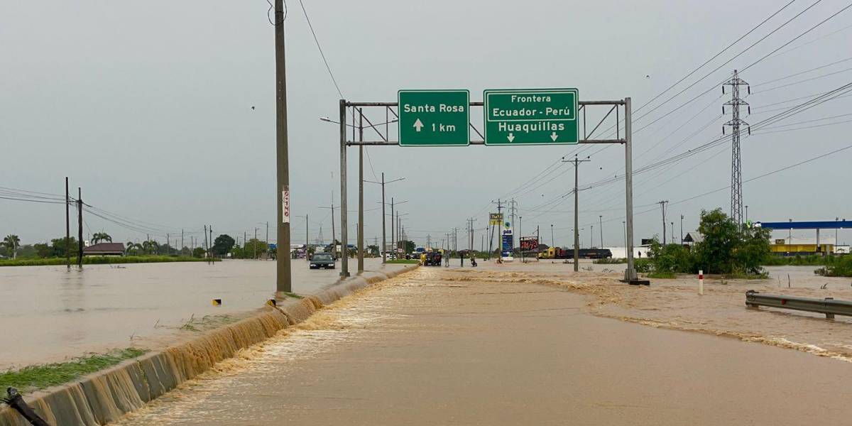 El desbordamiento del río Pital y las lluvias intensas agravan la emergencia en El Oro