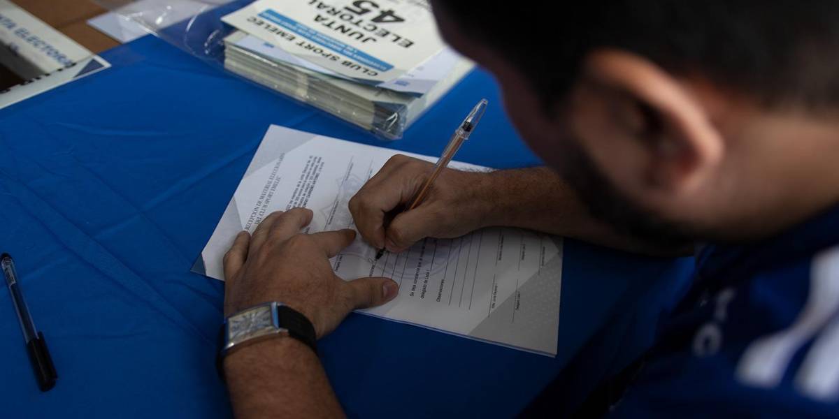 El proceso de elecciones en Emelec sigue en pie