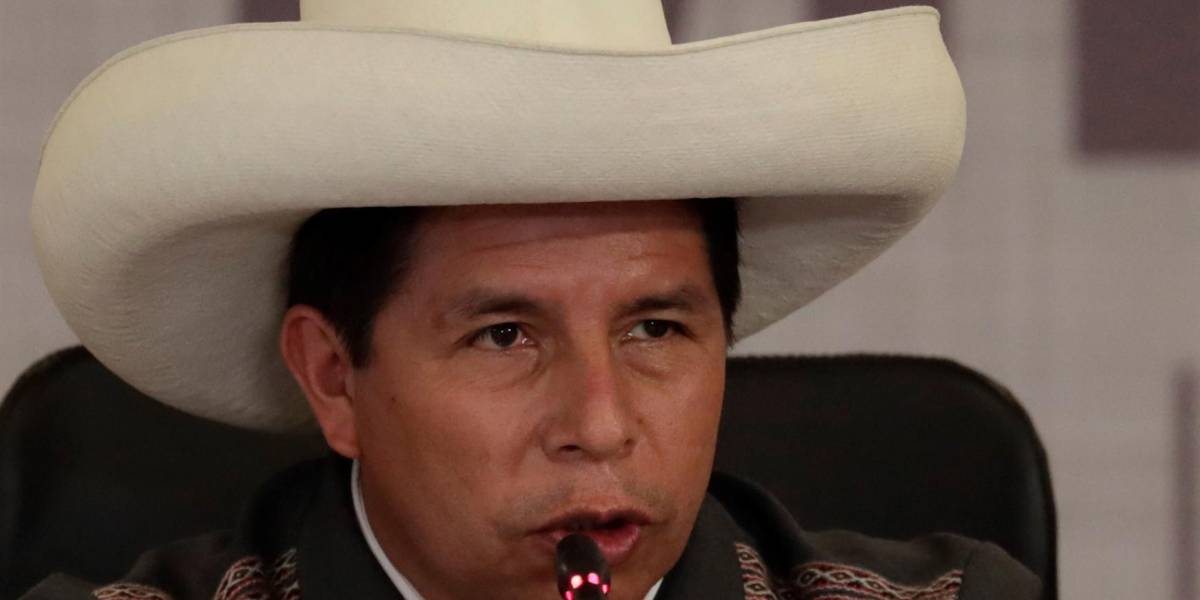 Congreso de Perú da luz verde a posible destitución de Pedro Castillo