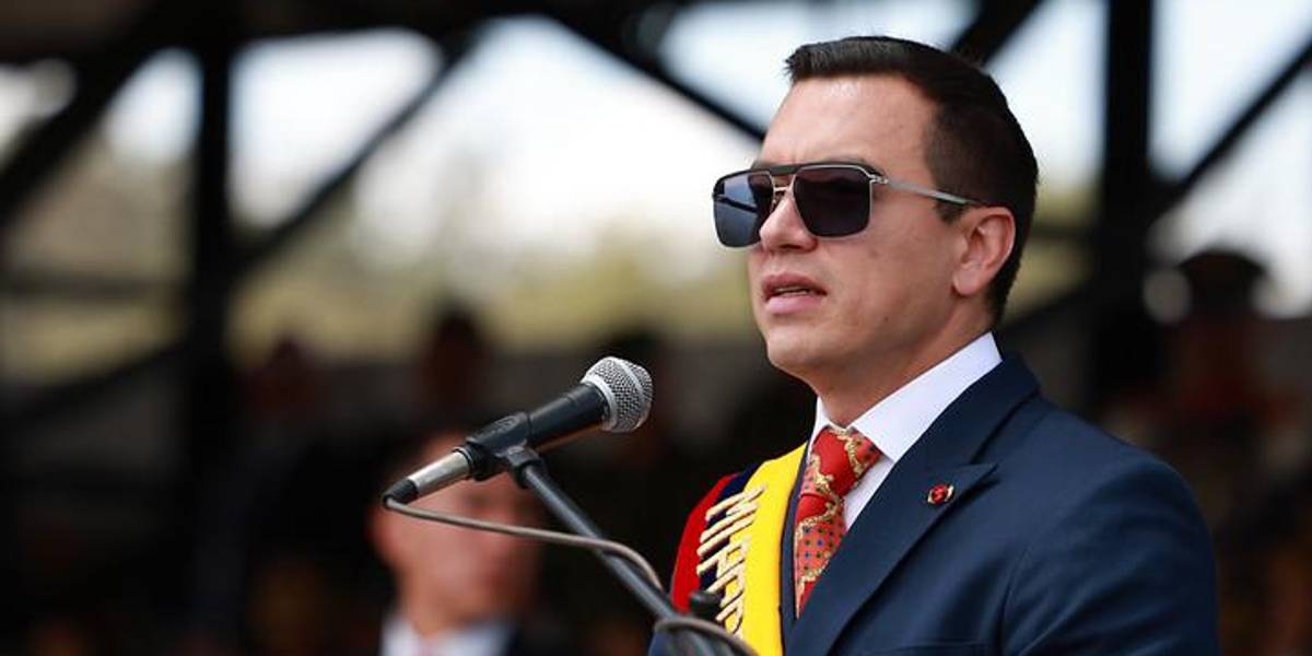 Proforma 2025 fija precio del crudo en USD 62,2 y destina más de USD 10 400 millones a salud y educación