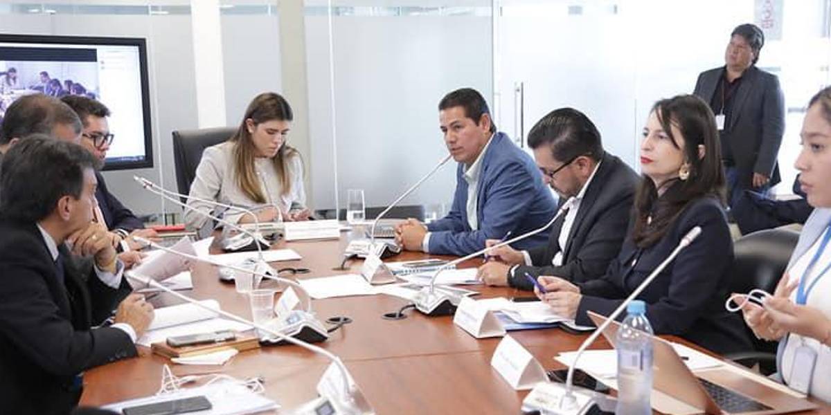 Ley de Transparencia Social: Comisión aprobó informe para segundo debate