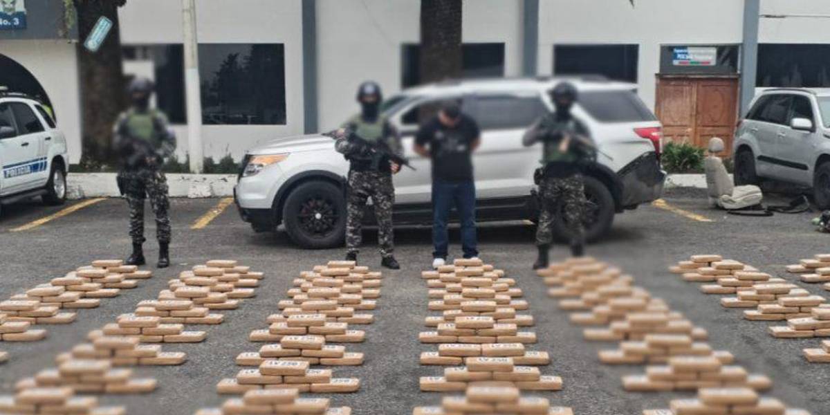Media tonelada de cocaína escondida en un carro fue incautada en Tungurahua