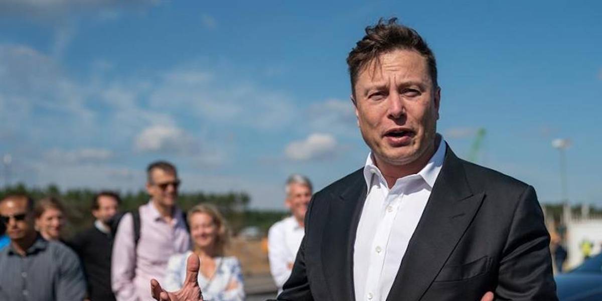 Un avión en pleno vuelo hace abortar despegue de cohete de SpaceX en Florida