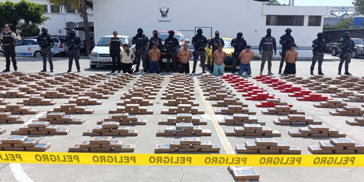 La Policía decomisa 1,3 toneladas de droga y detiene a seis ecuatorianos en San Lorenzo, Manabí