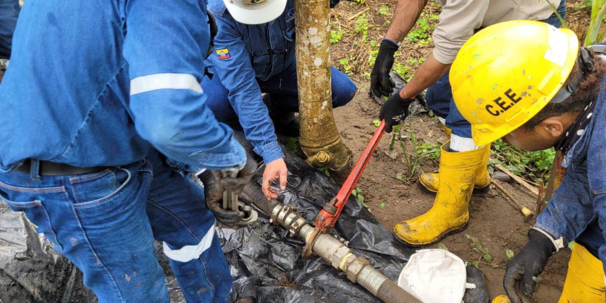 Los trabajos de contingencia continúan en el río Napo, tras el derrame de petróleo