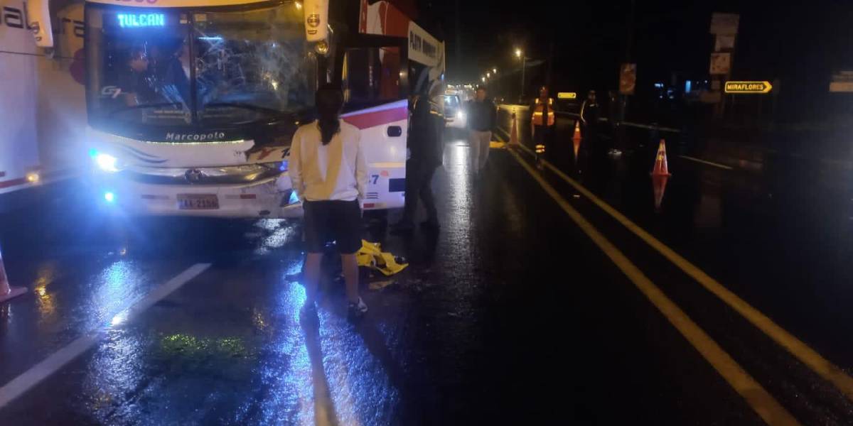 Una niña falleció y tres personas resultaron heridas en accidente de tránsito en Mejía, Pichincha
