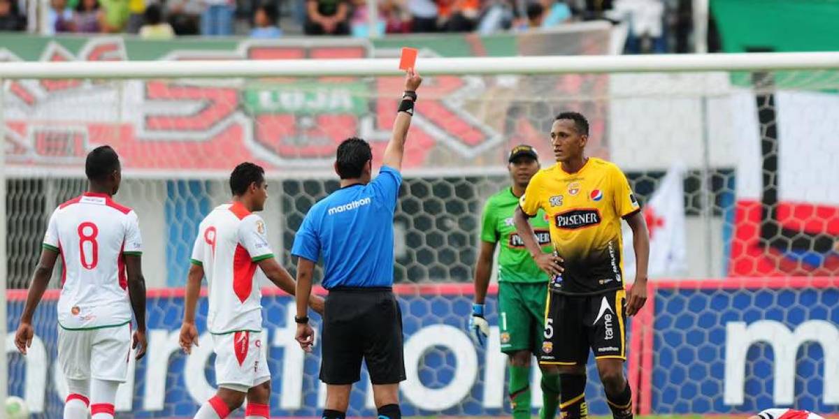 José Luis Perlaza explicó qué pasó en su autogol con Barcelona SC en Loja