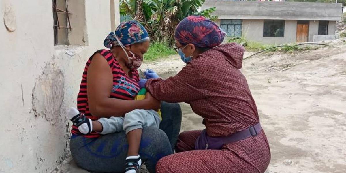 Ecuador compra 1,5 millones de vacunas para esquema regular de inmunización a niños