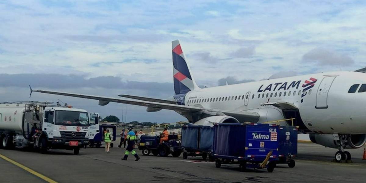 Paro nacional: 7 vuelos con medicina y alimento para mantener el abastecimiento a nivel nacional