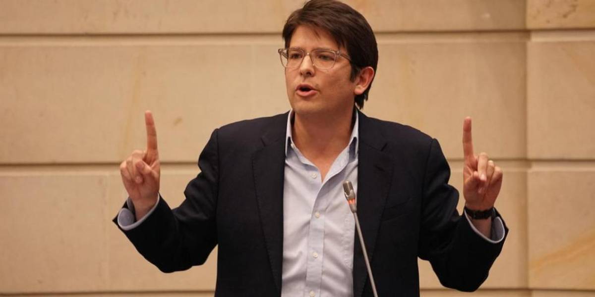 Miguel Uribe Turbay fue sometido a una nueva cirugía y sigue en estado crítico con tendencia estable