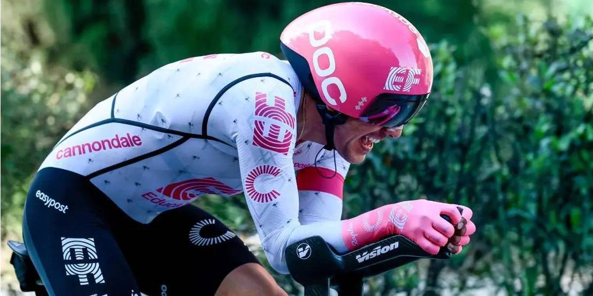 Giro de Italia 2025: Carapaz resalta y llega en el octavo lugar de la Etapa 7