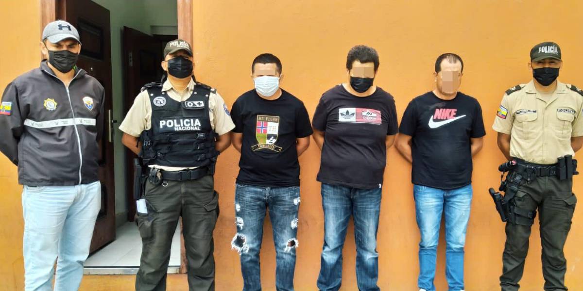 Detienen en Manta a 3 de 18 sujetos que habrían robado en una casa de Montecristi