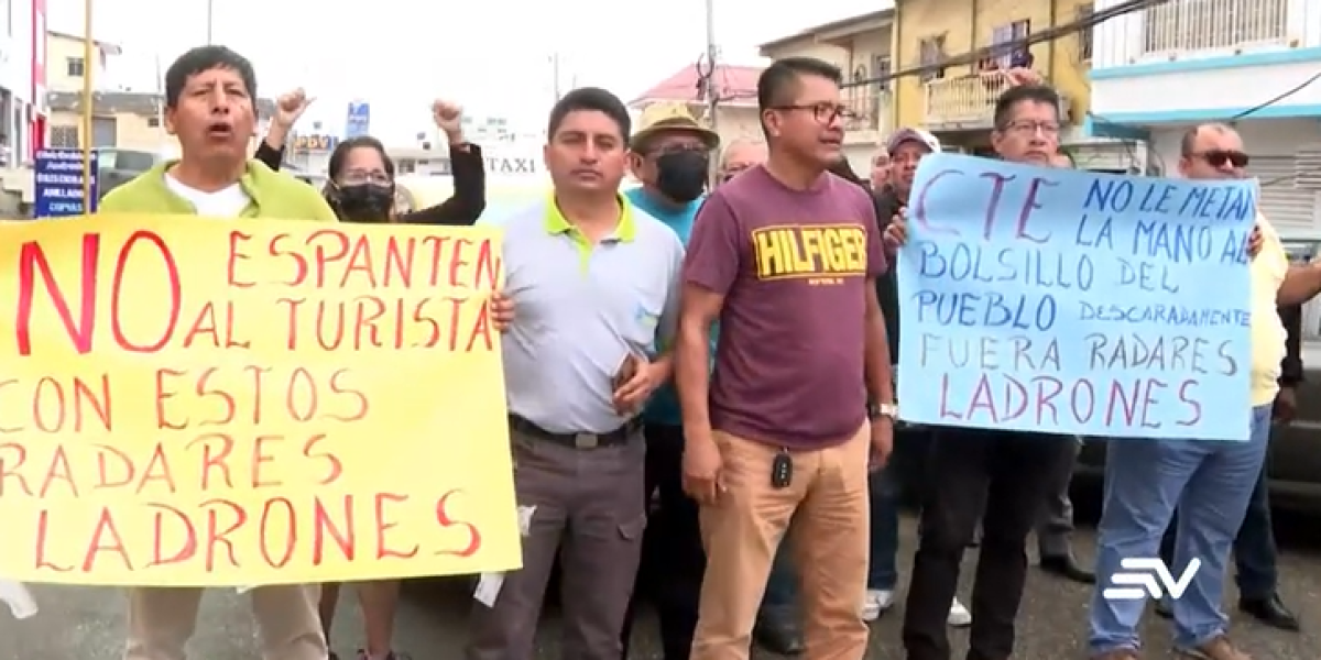 Conductores de Santa Elena reclaman por multas emitidas por fotorradares