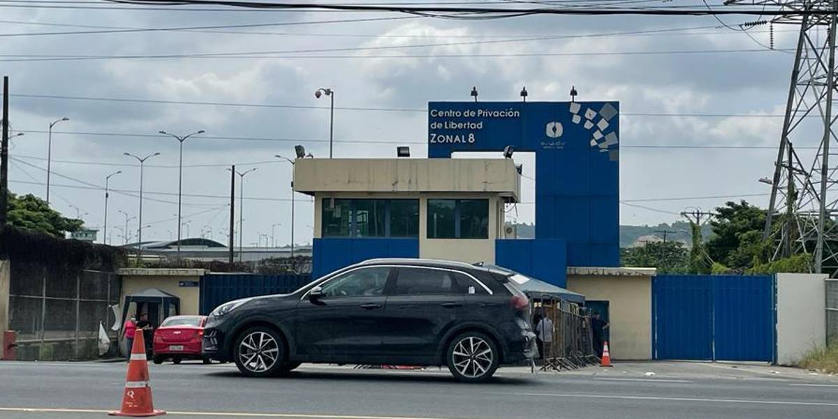 Tres funcionarios removidos por fiesta en cárcel regional de Guayaquil