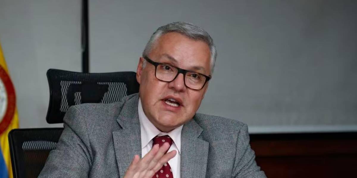 Ministro de Colombia responde a Ecuador sobre expulsión de presos: Los están dejando en libertad