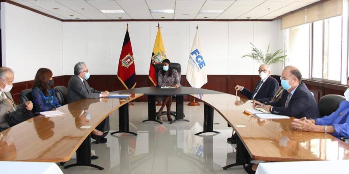 Comisión Anticorrupción se reúne con fiscal general para conocer el estado de 30 denuncias