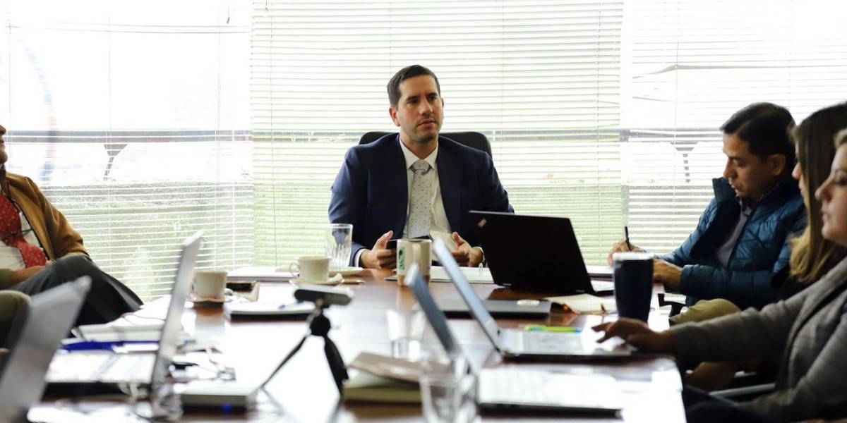 "Lo más probable es que el domingo no haya cortes", anunció el ministro