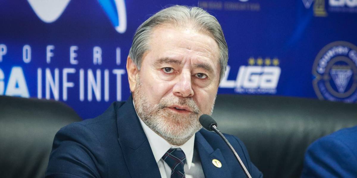 Isaac Álvarez: Es lamentable que ningún jugador de Liga, el bicampeón ecuatoriano, no esté convocado