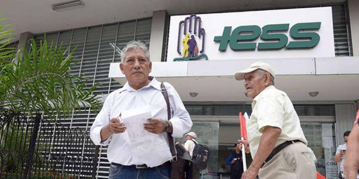Reformas al IESS: la polémica propuesta no está cerca de ser una realidad