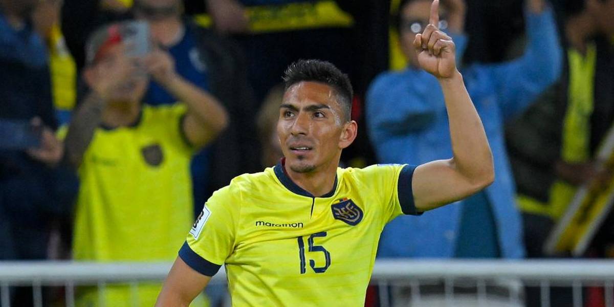 Emelec está haciendo esfuerzos para fichar a Ángel Mena, asegura su director deportivo