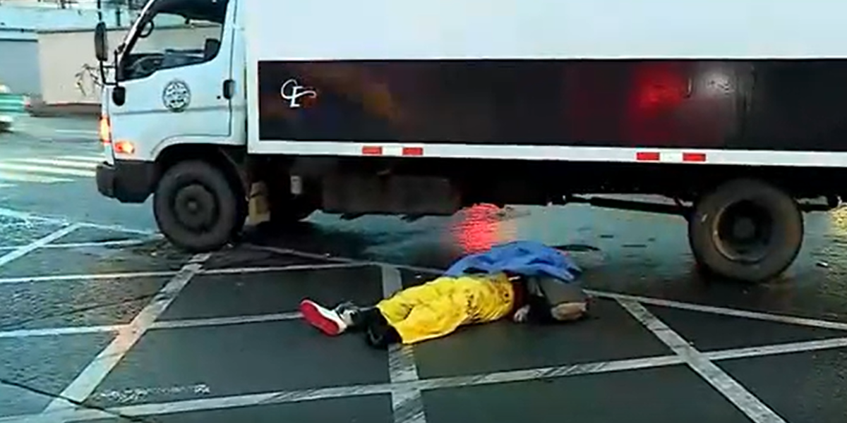 Dos motociclistas mueren arrollados en vías de Guayaquil