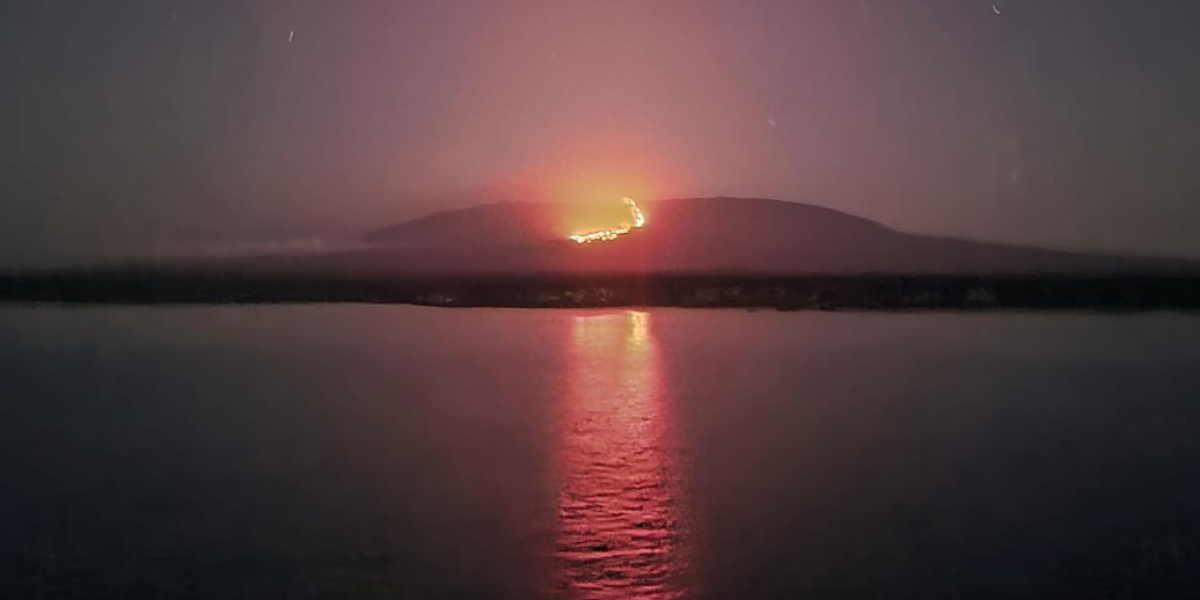 La erupción del volcán La Cumbre, en Galápagos, puede concluir pronto, señala el Instituto Geofísico