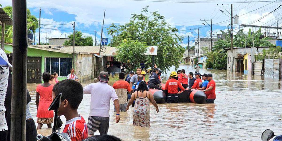 El número de fallecidos por las lluvias en Ecuador asciende a 42