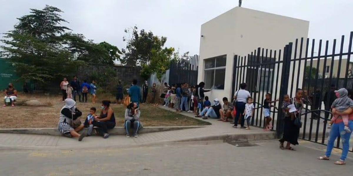 Un centro de salud cierra este jueves en Guayaquil por violencia contra médicos