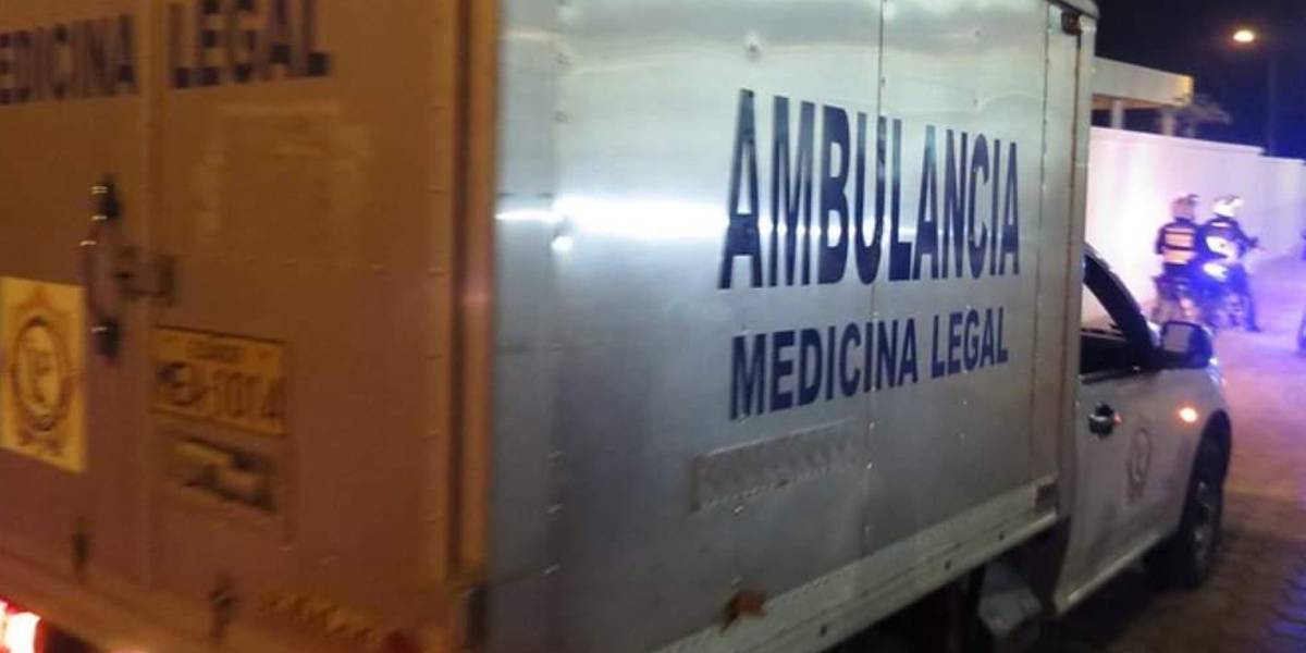 Una mujer murió tras caer del cuarto piso de un edificio en Bellavista, norte de Guayaquil